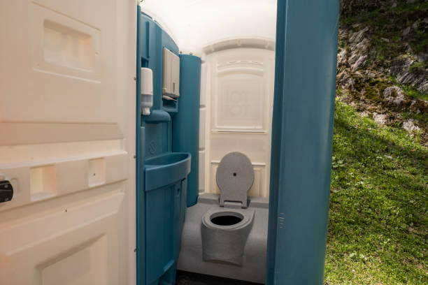 Portable Toilet Options We Offer in Hiller, PA